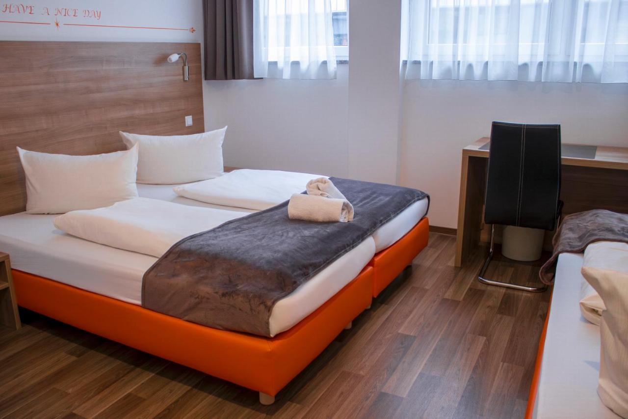 Orange Hotel Und Apartments Neu-Ulm Ngoại thất bức ảnh